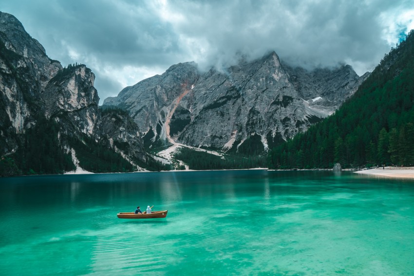 Italy Pictures & Images, Nature, Wallpaper, Blue Water, Boat, Mountain